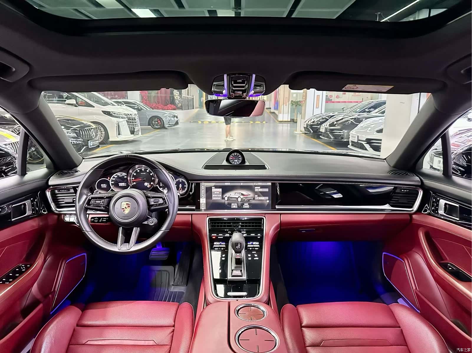 Porsche Panamera, 2018 все фото