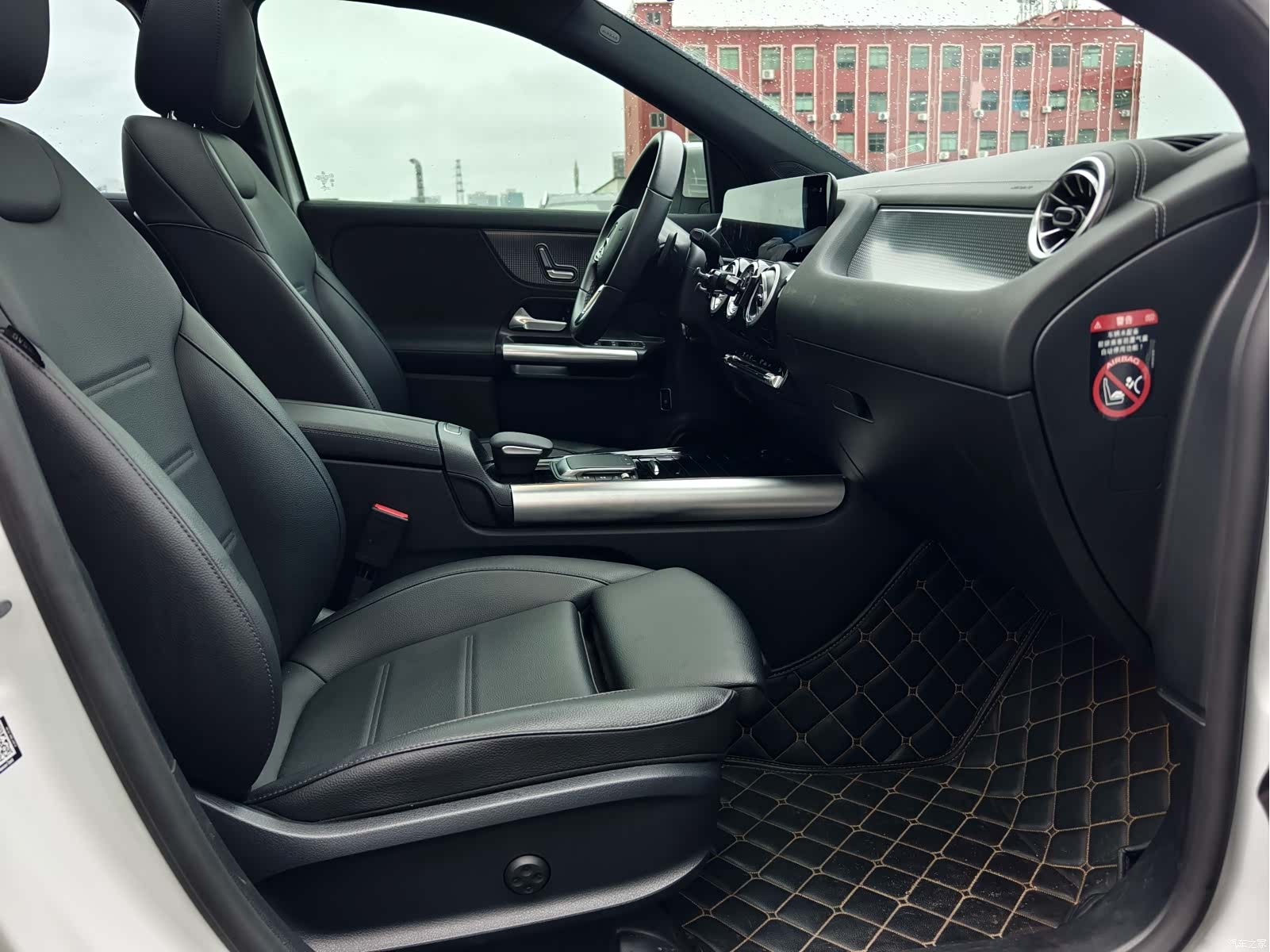 Mercedes-Benz GLA, 2021 13