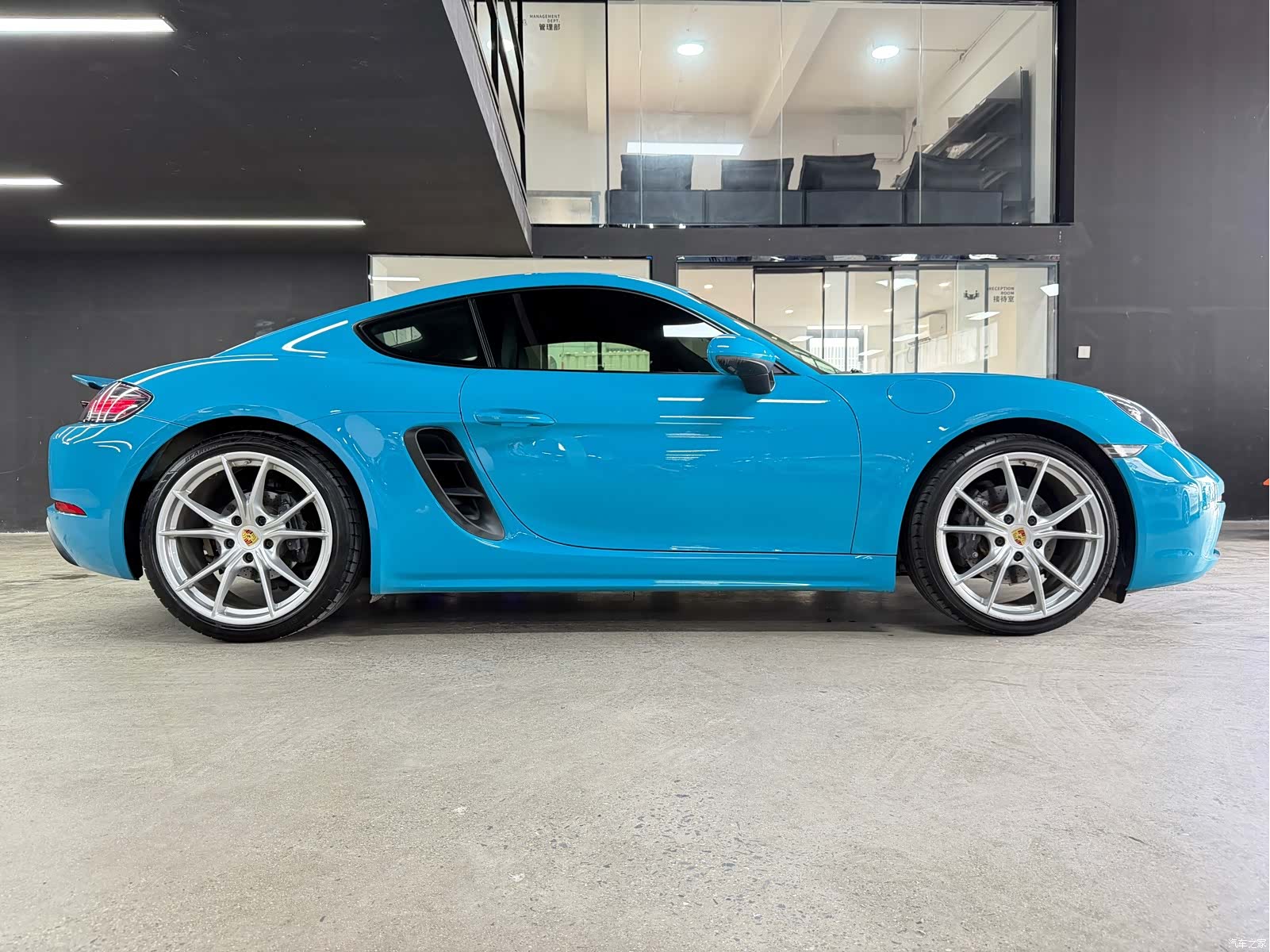 Porsche Cayman, 2017 7