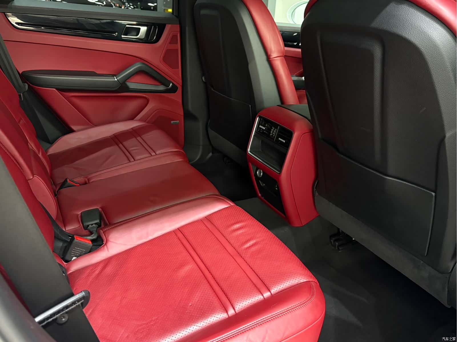 Porsche Cayenne, 2019 11