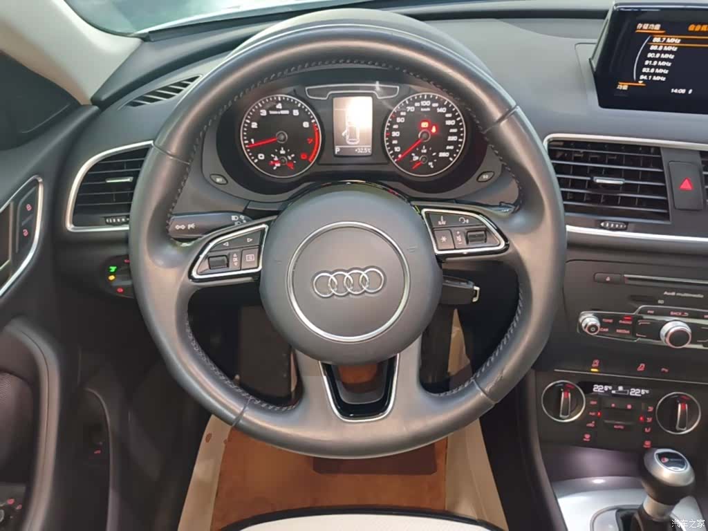 Audi Q3, 2018 11
