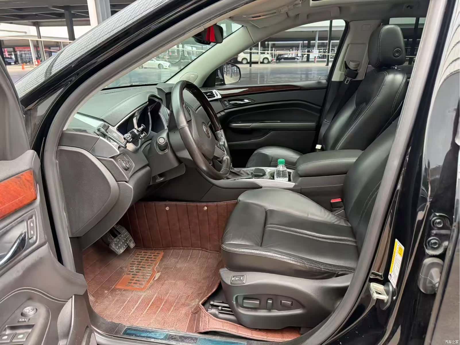 Cadillac SRX, 2013 4