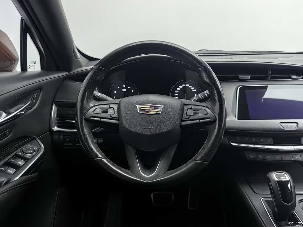 Cadillac XT4, 2018 11