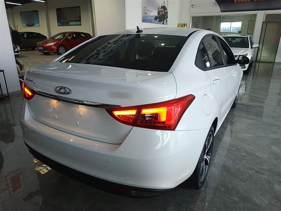 Chery Arrizo 5