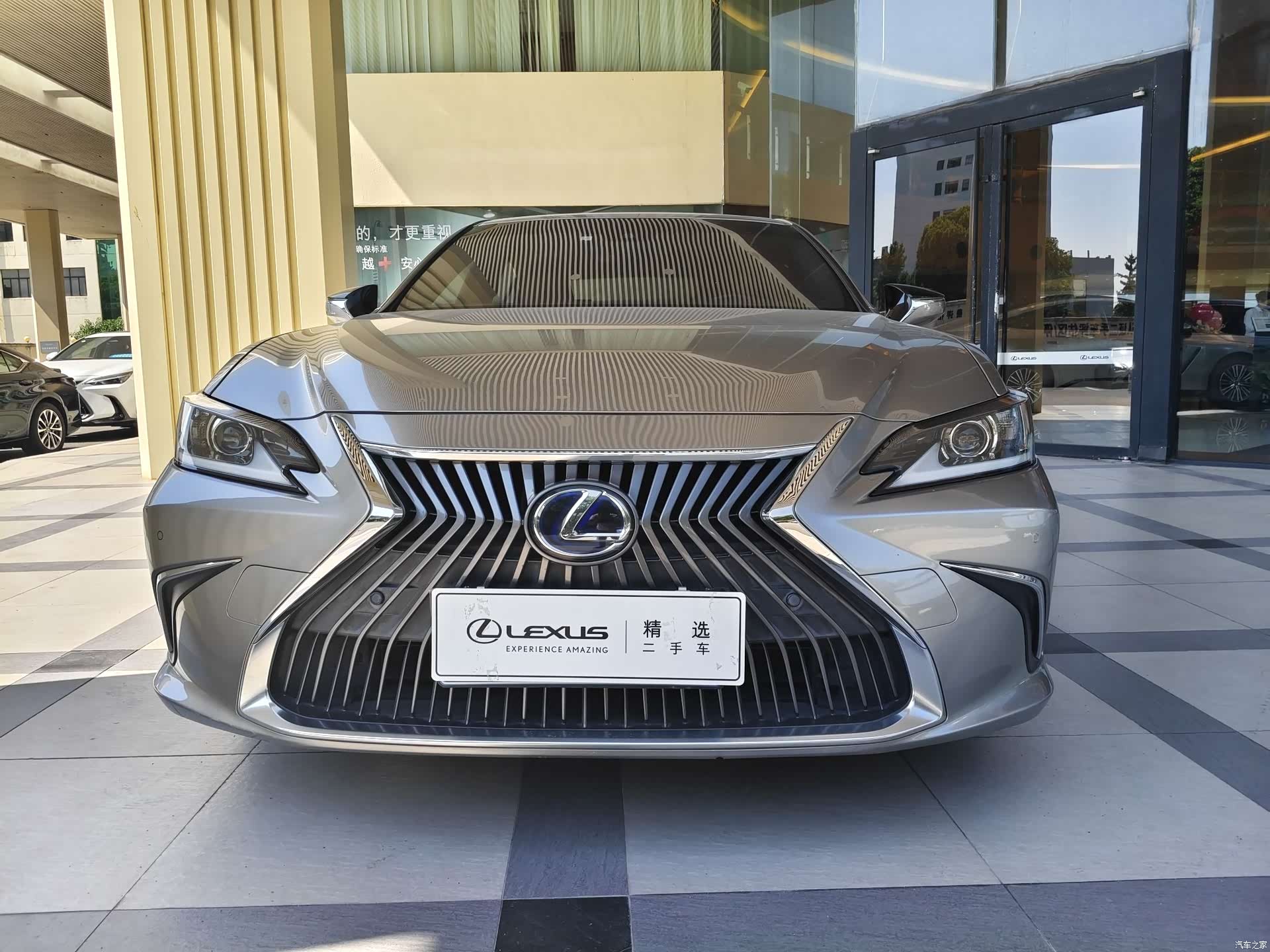 Lexus ES, 2019 2