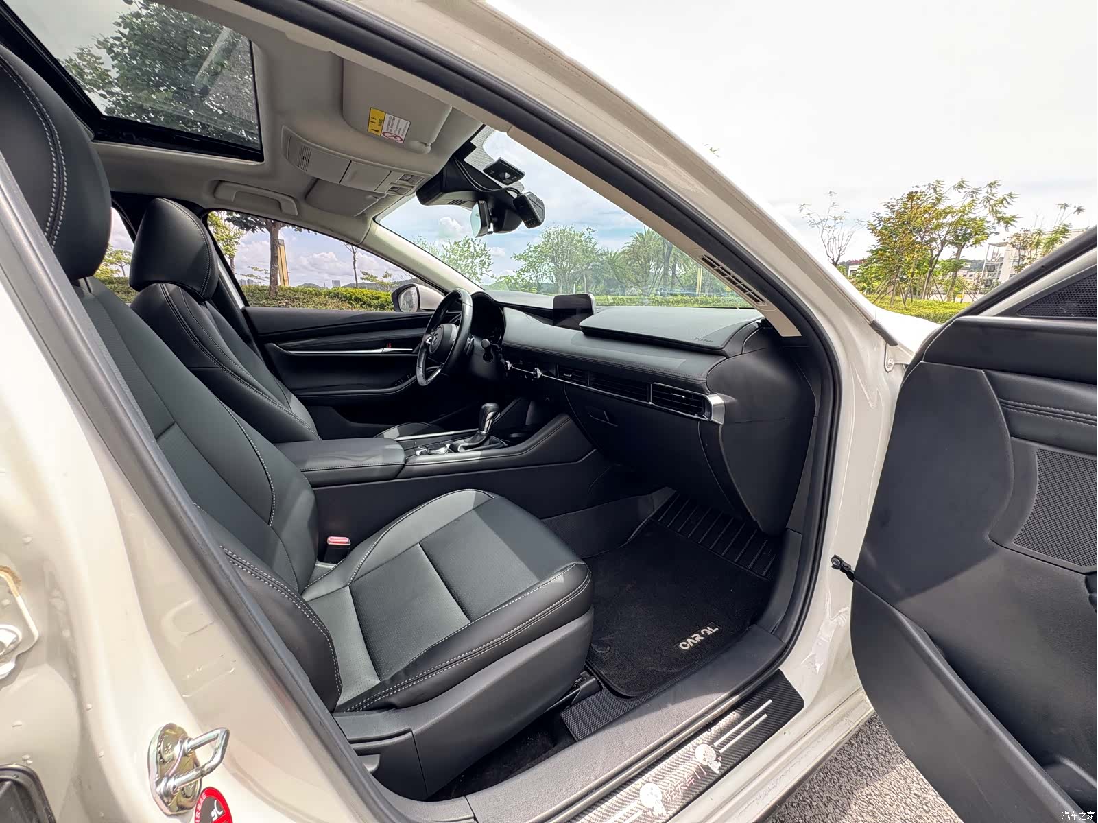 Mazda Mazda3, 2021 24