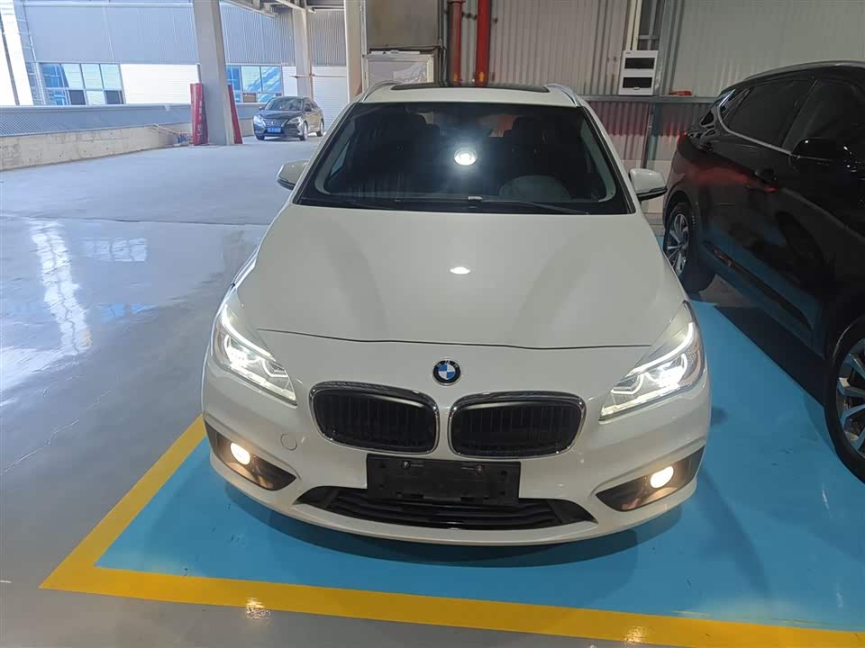 BMW 2 series station wagon