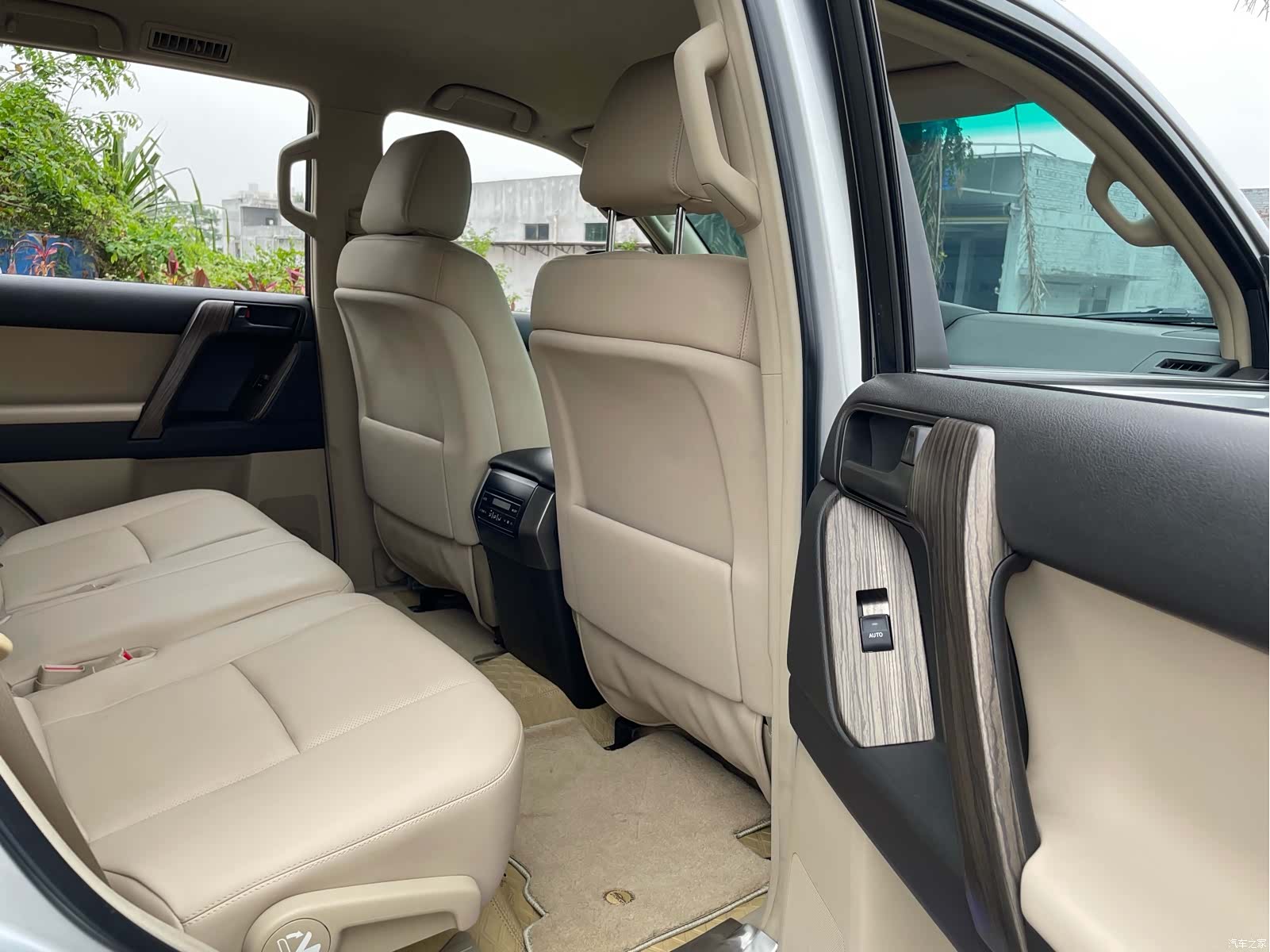 Toyota Prado, 2010 15