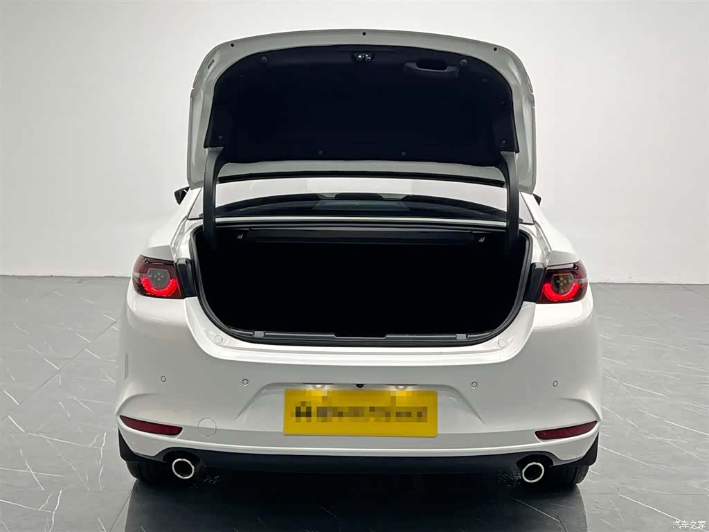 Mazda Mazda3, 2024 11