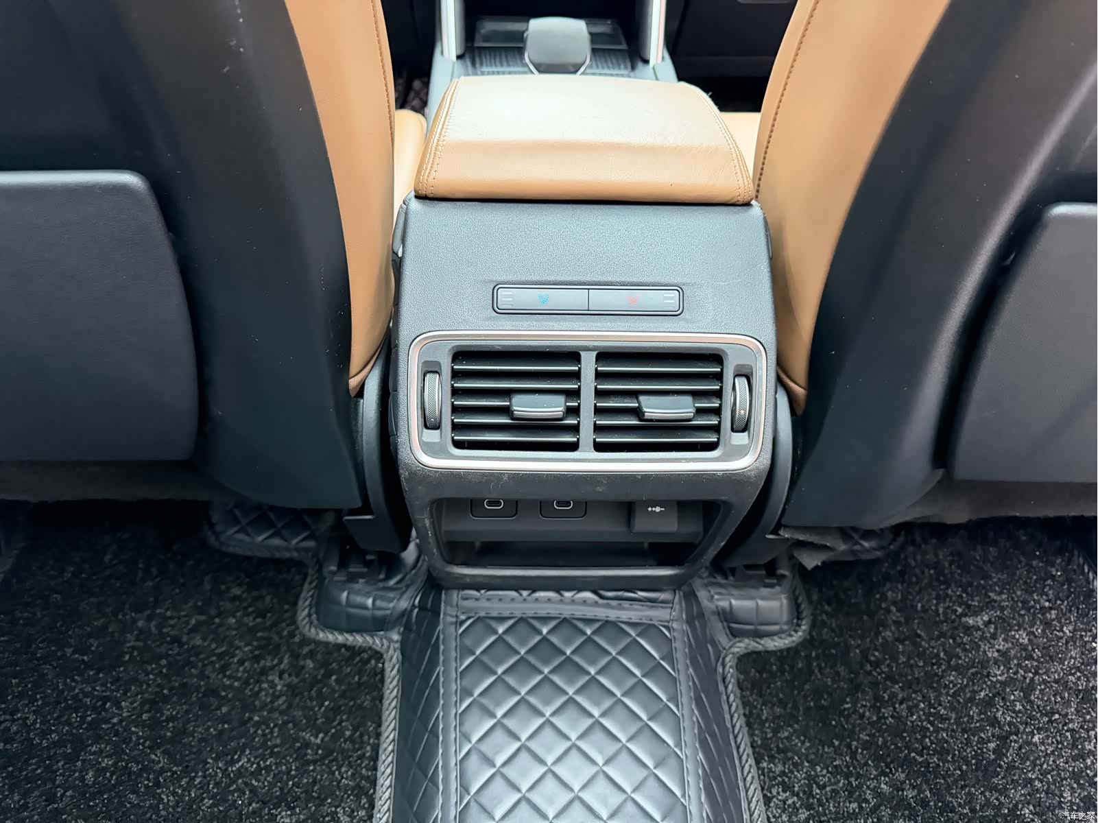 Land Rover Discovery, 2023 15