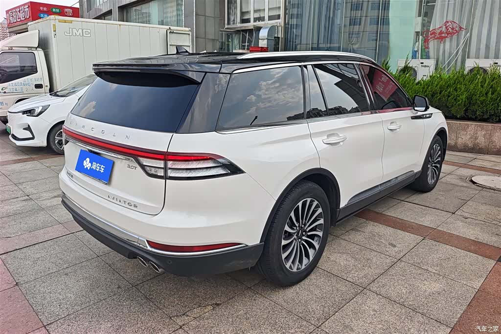 Lincoln Aviator, 2021 3