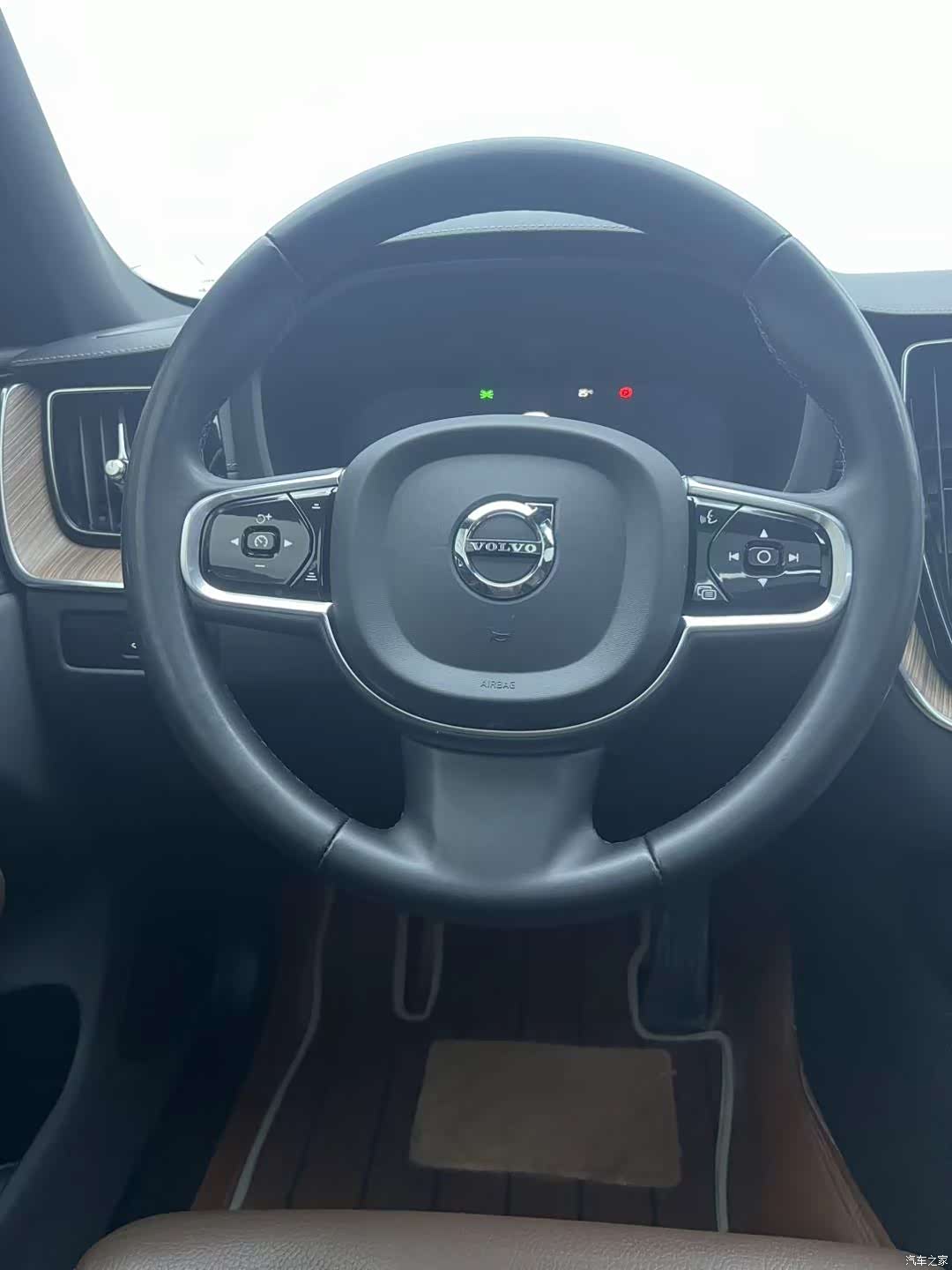 Volvo XC60, 2023 10