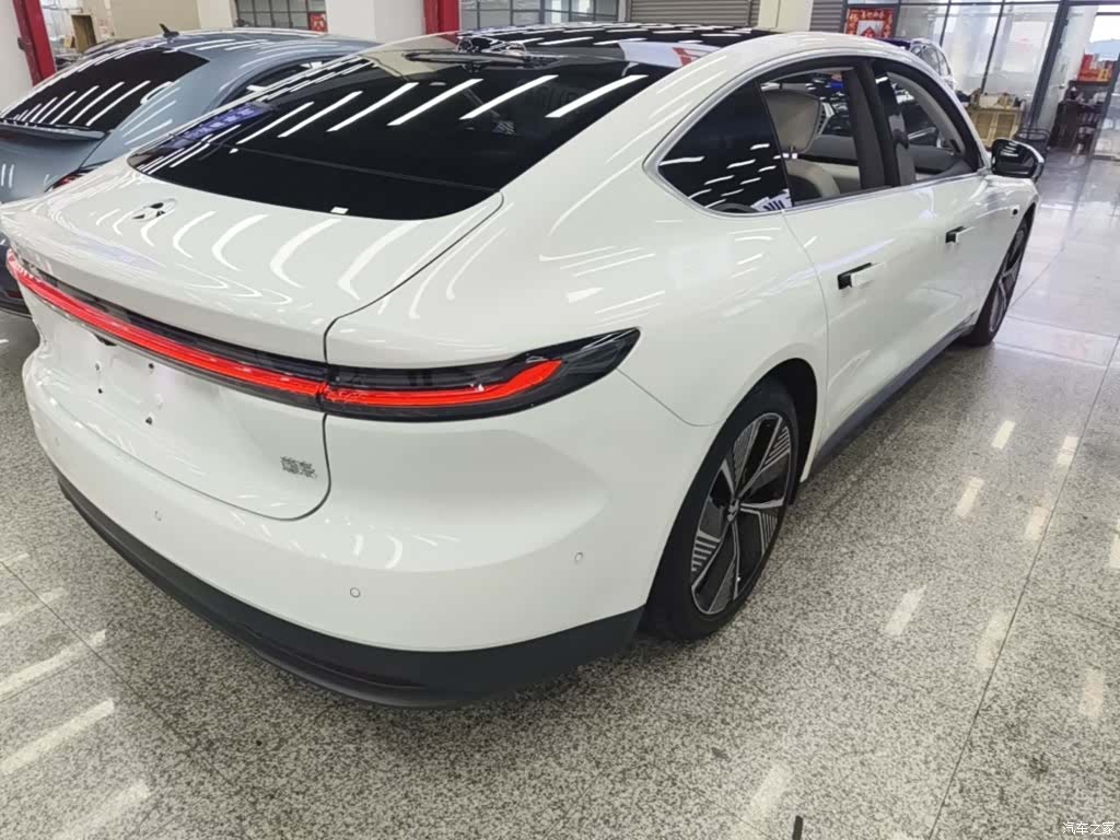 NIO ET7, 2024 7