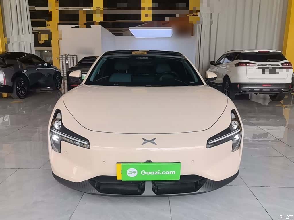 Xpeng Mona M03, 2025 3