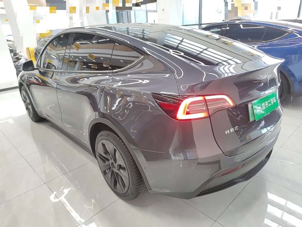 Tesla Model Y, 2022 все фото