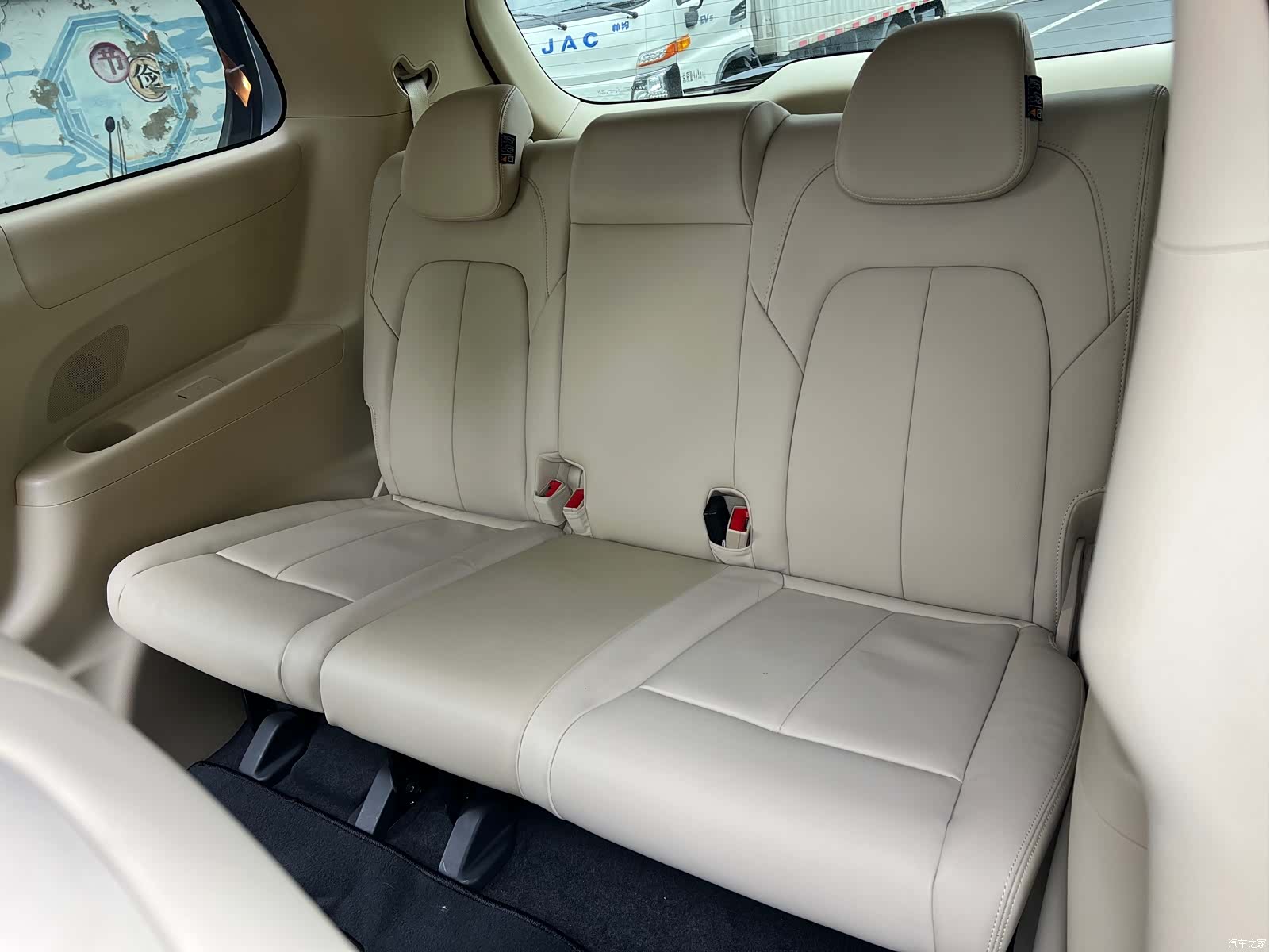 Buick GL8, 2023 11