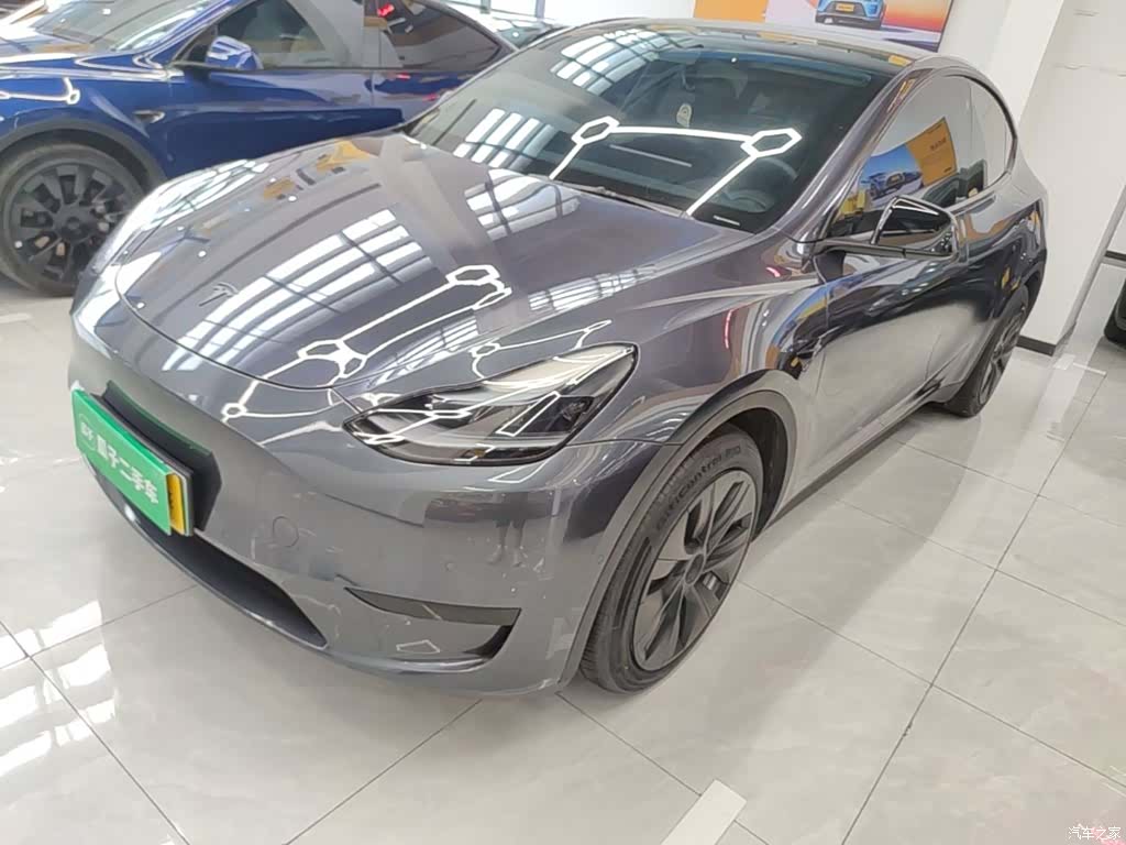 Tesla Model Y, 2022 2