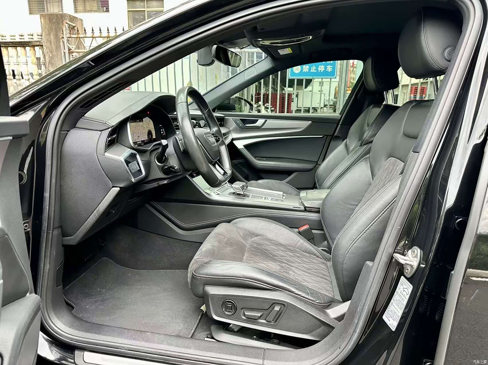 Audi A6L, 2022 4