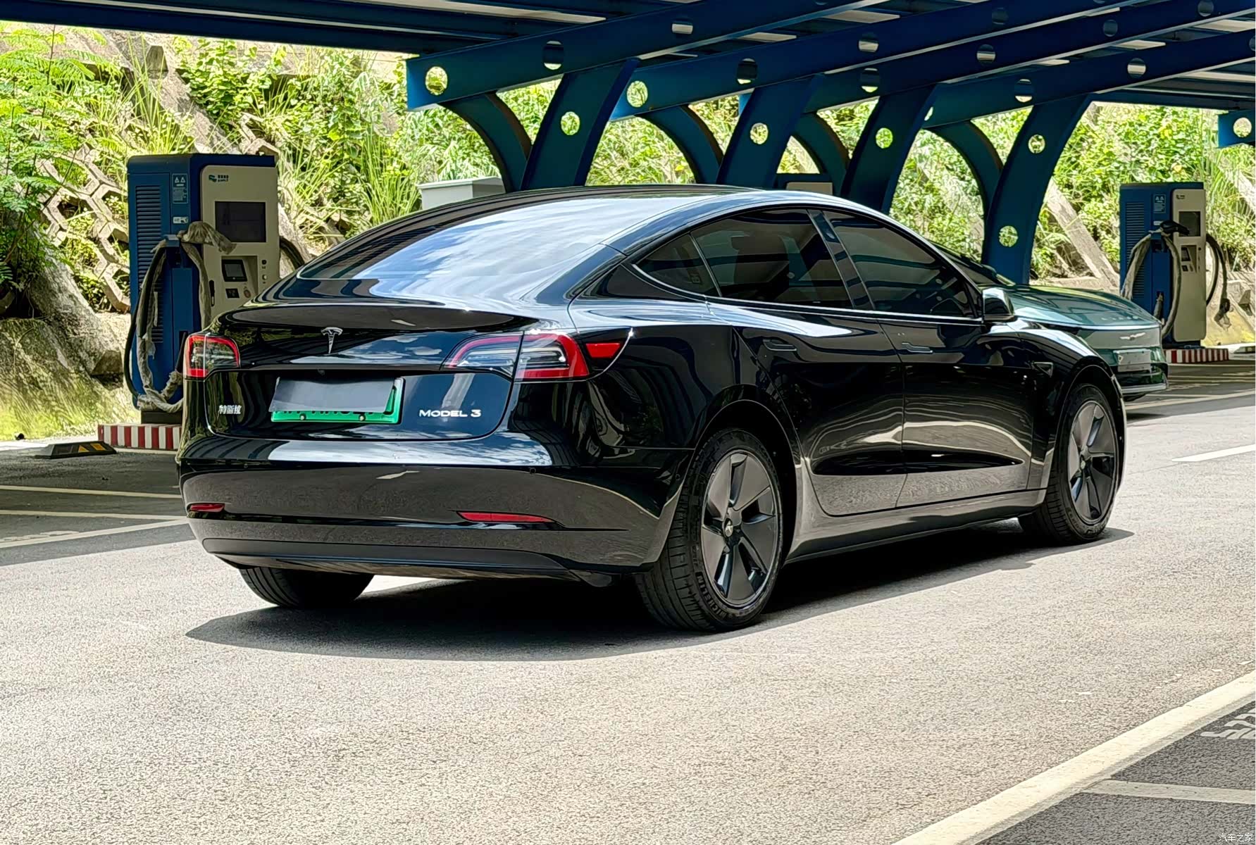 Tesla Model 3, 2023 4