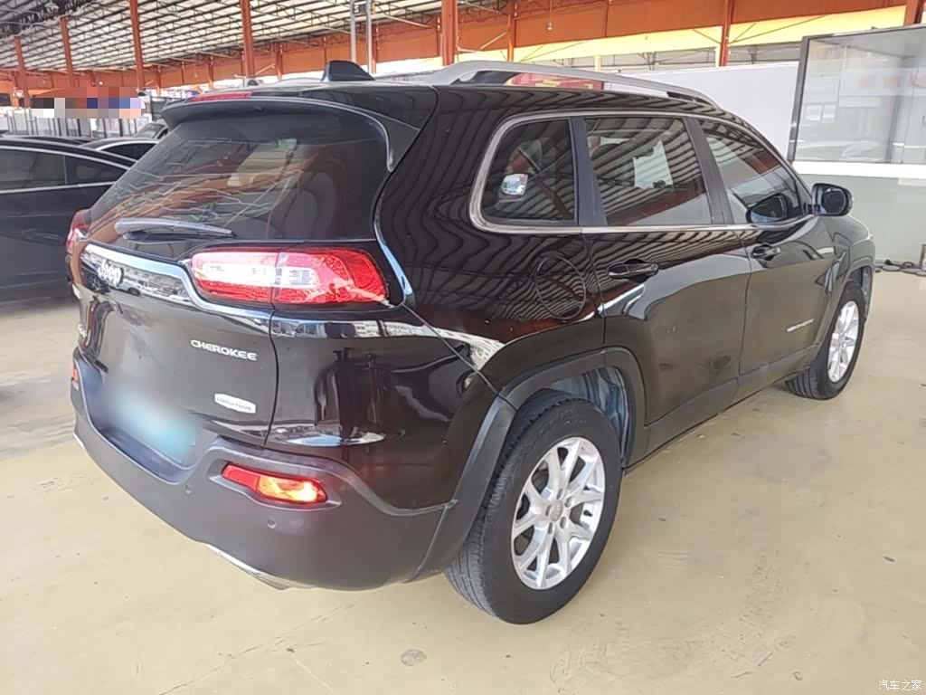 Jeep Cherokee, 2016 7