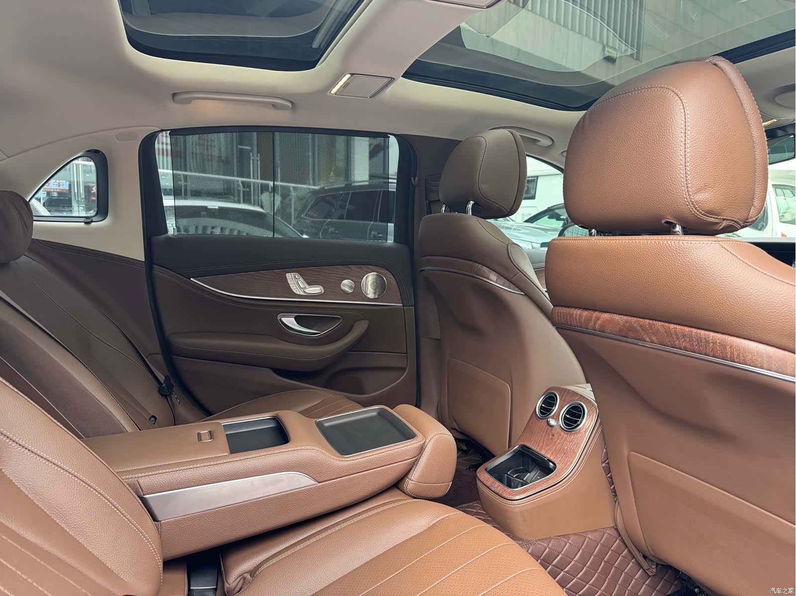Mercedes-Benz E-Class, 2022 14