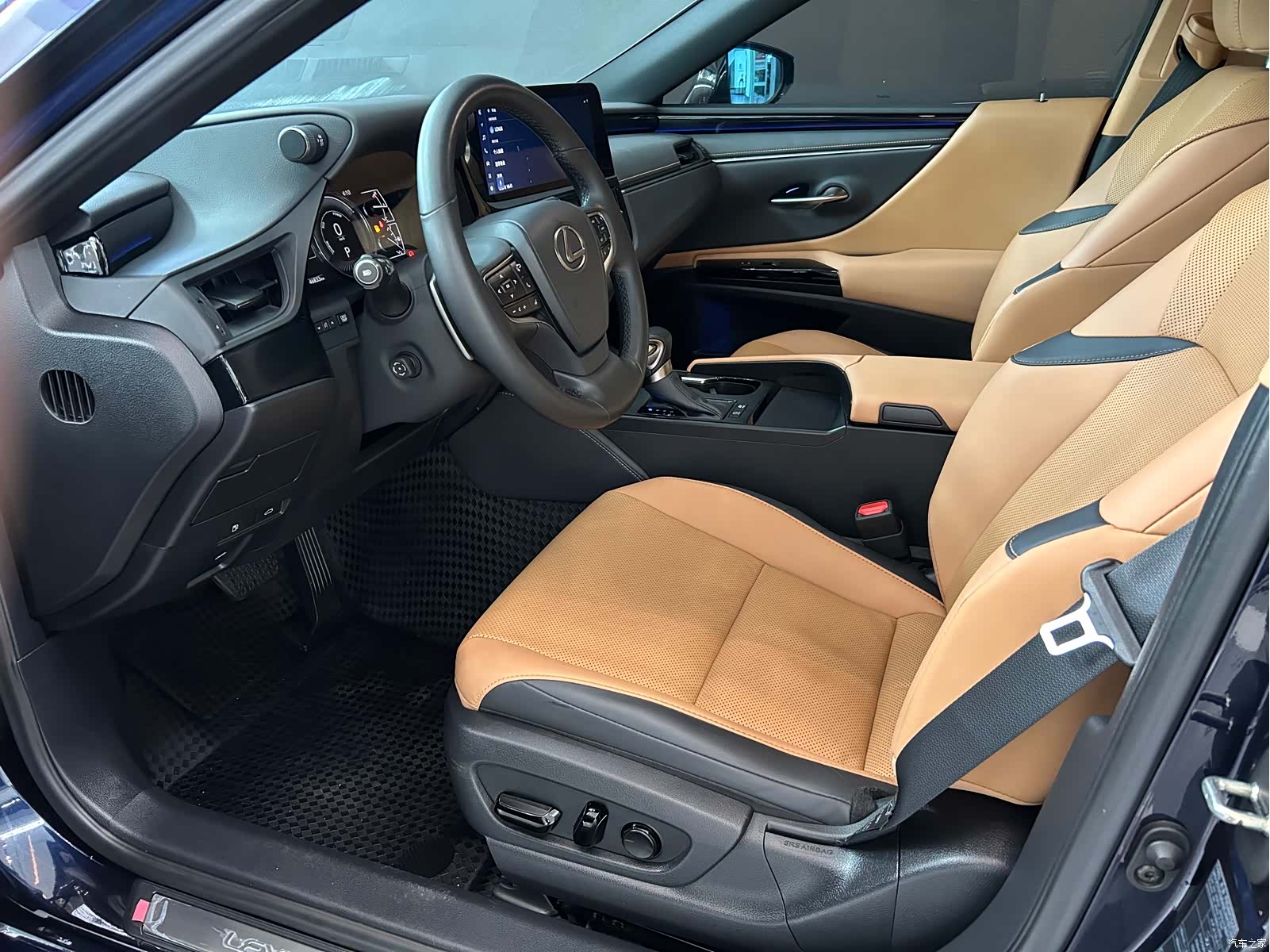 Lexus ES, 2024 8