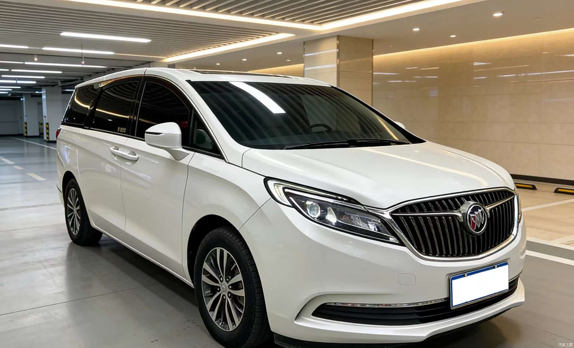 Buick GL8, 2020 3
