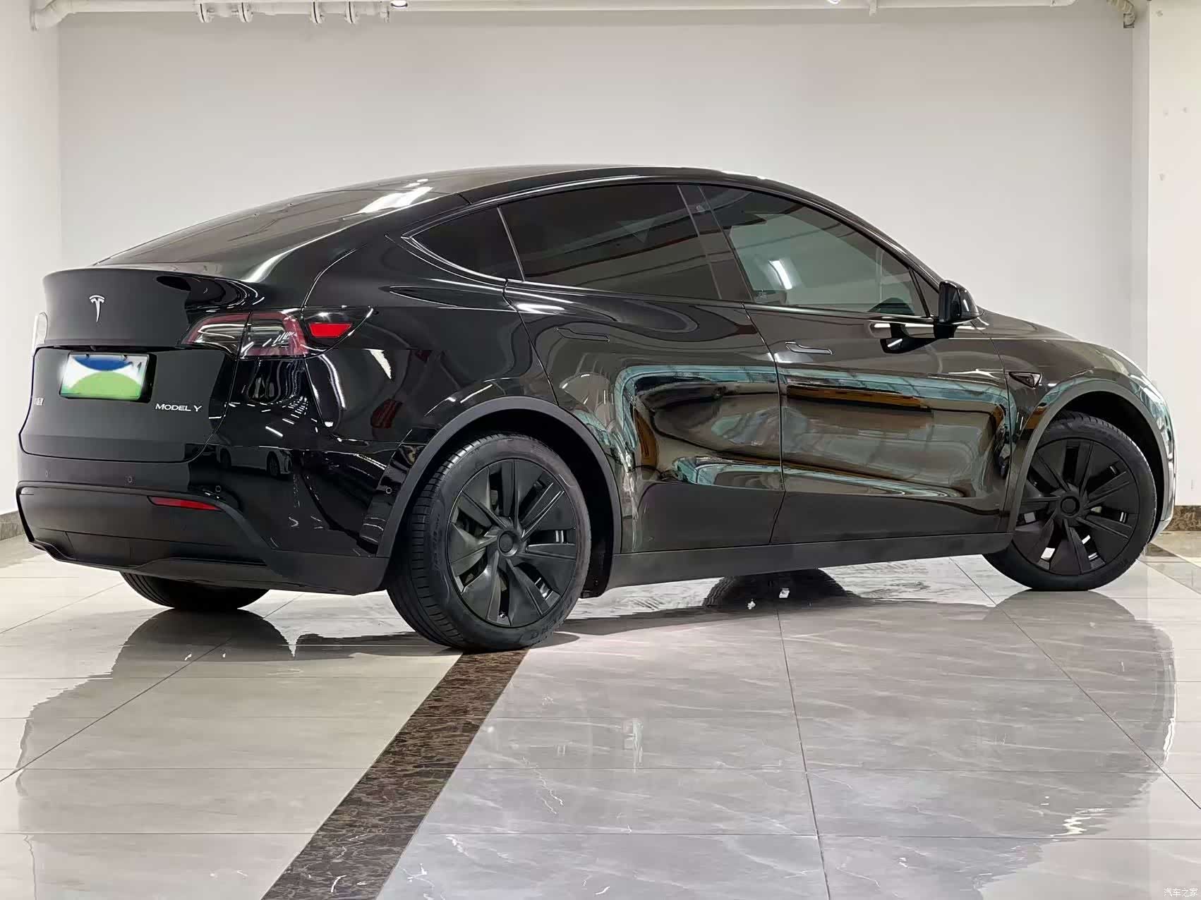 Tesla Model Y, 2023 8