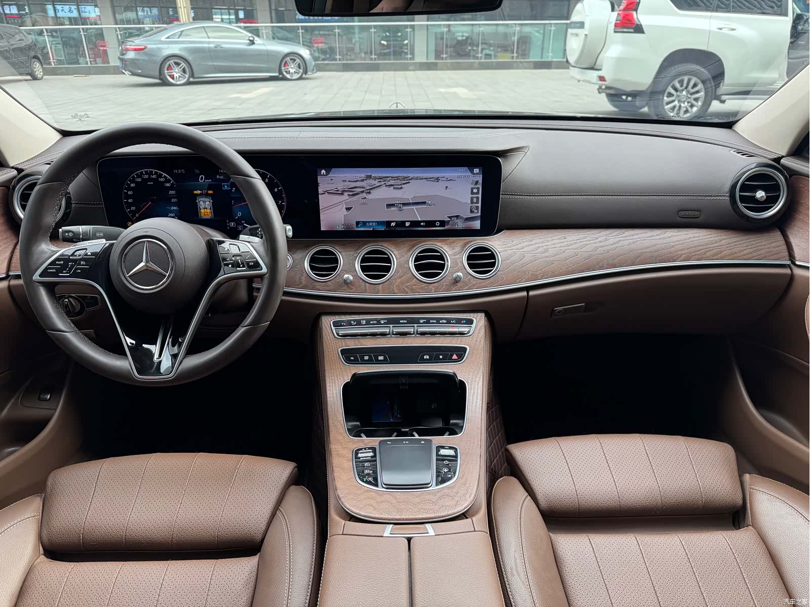 Mercedes-Benz E-Class, 2022 13