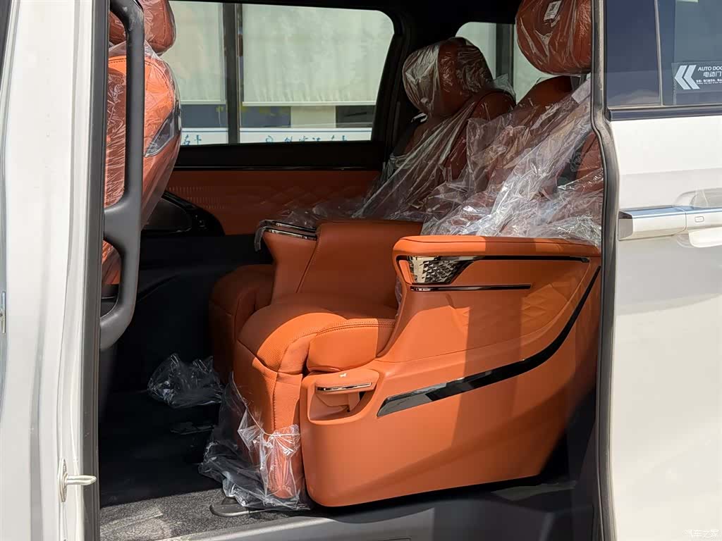 Trumpchi M8, 2026 7