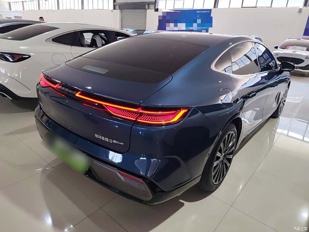 Geely 8, 2025 7