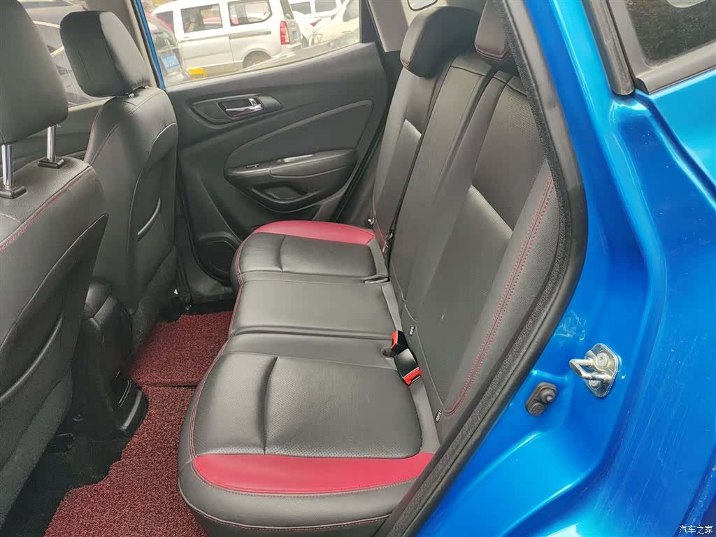 Changan CS15, 2016 13
