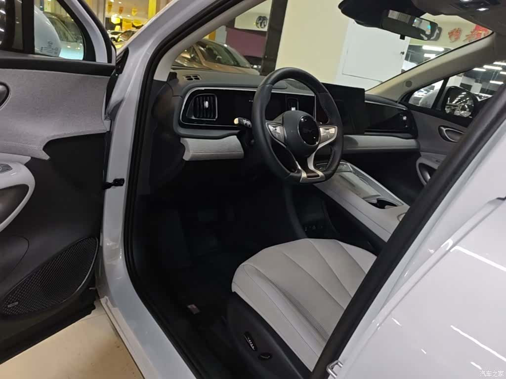 BYD HiAce, 2026 16