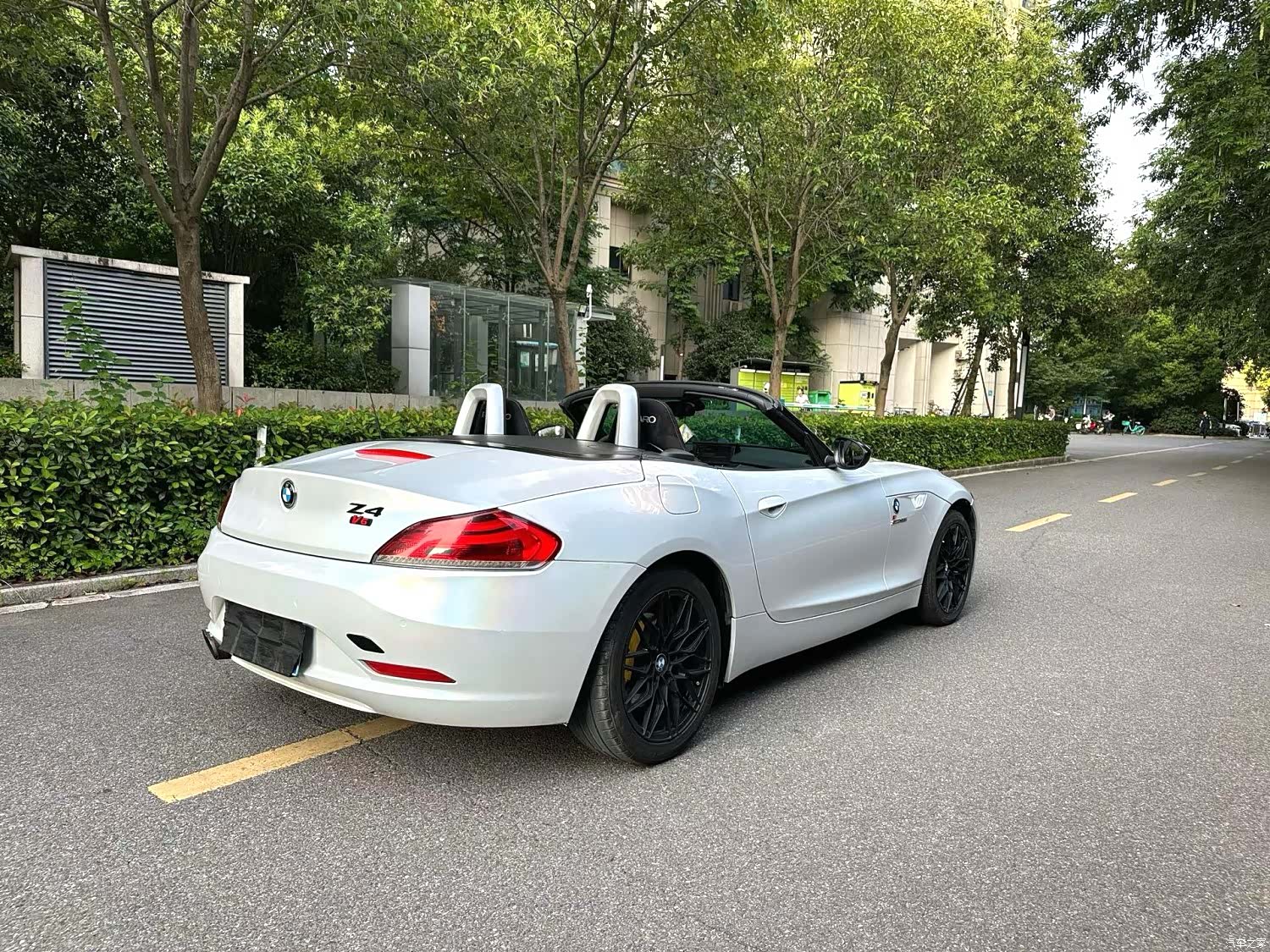 BMW Z4, 2011 9