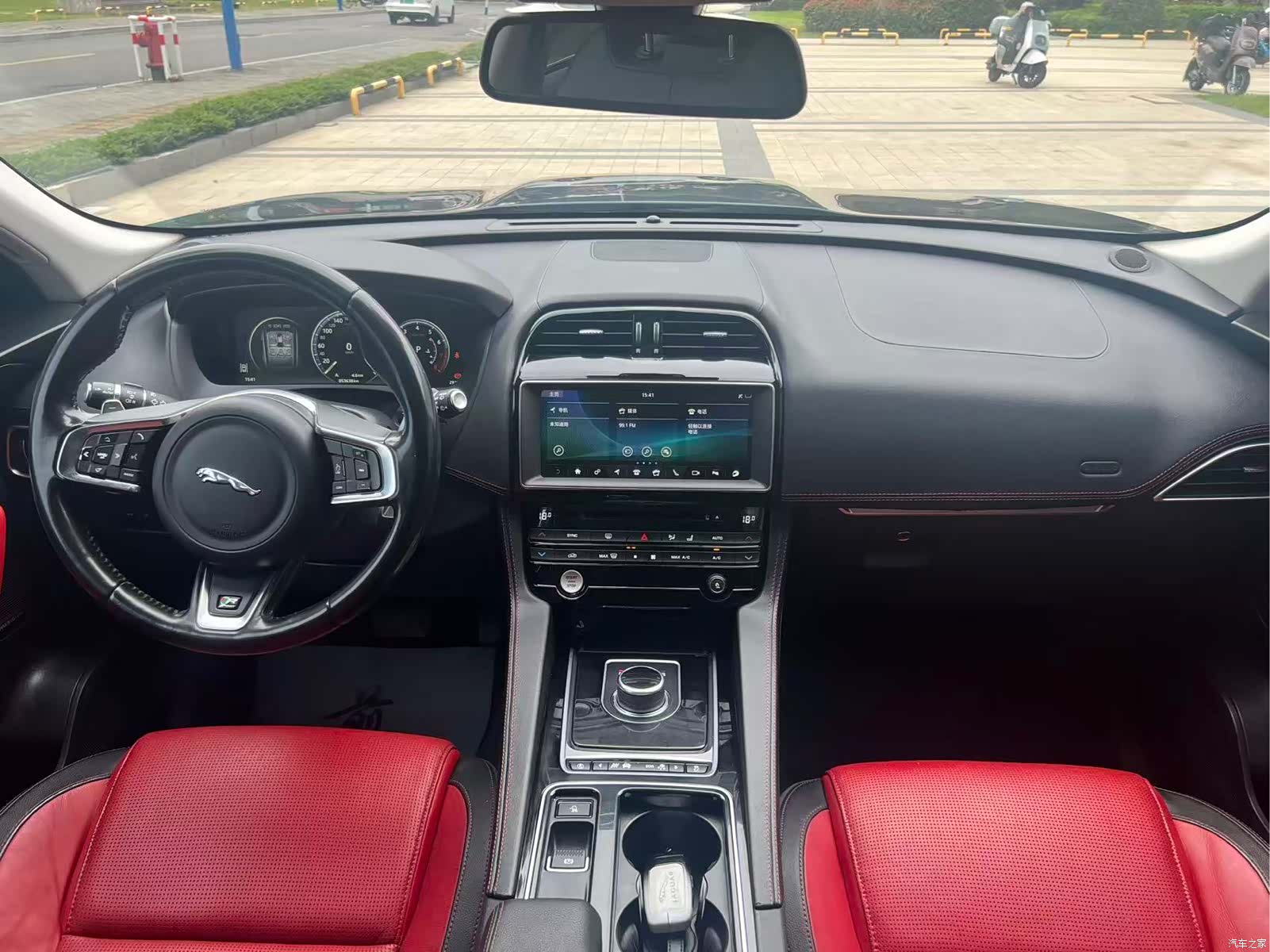 Jaguar F-PACE, 2018 7