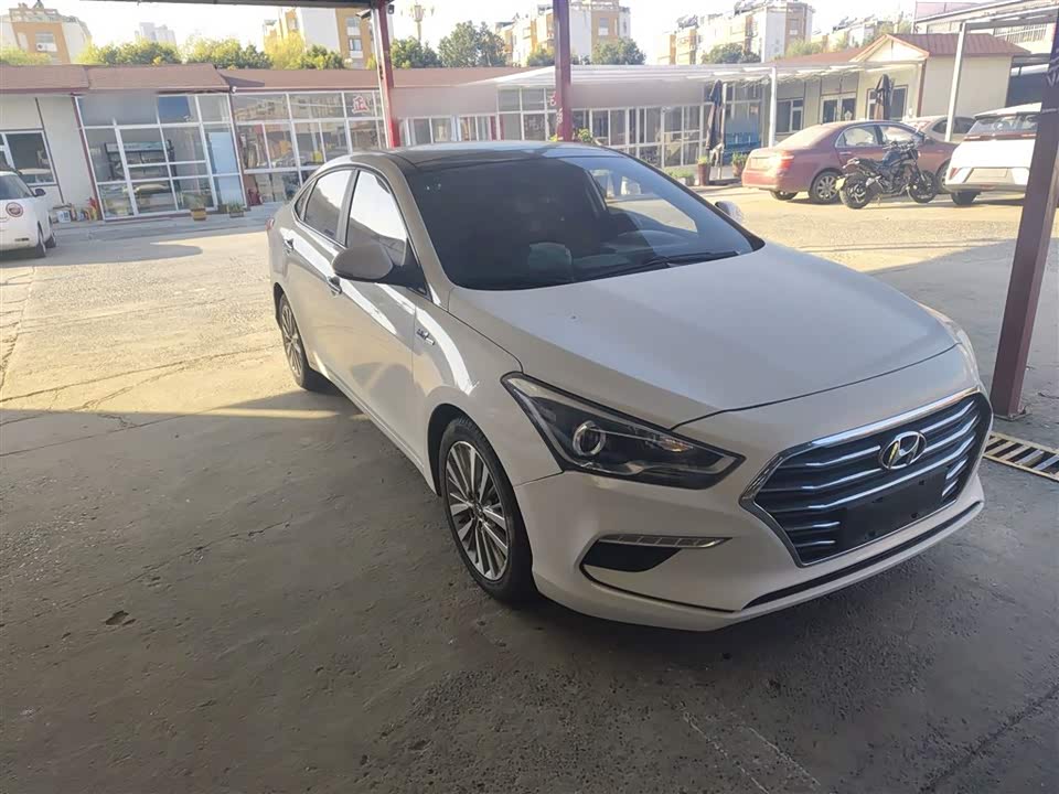 Hyundai Name picture