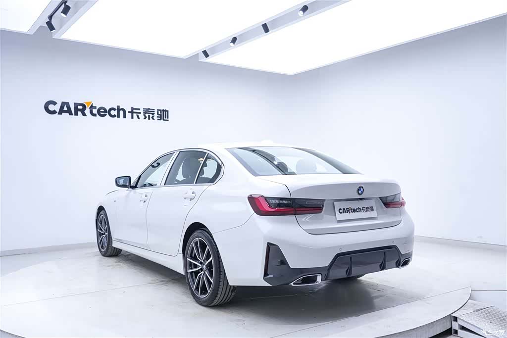 BMW 3 Series, 2023 7