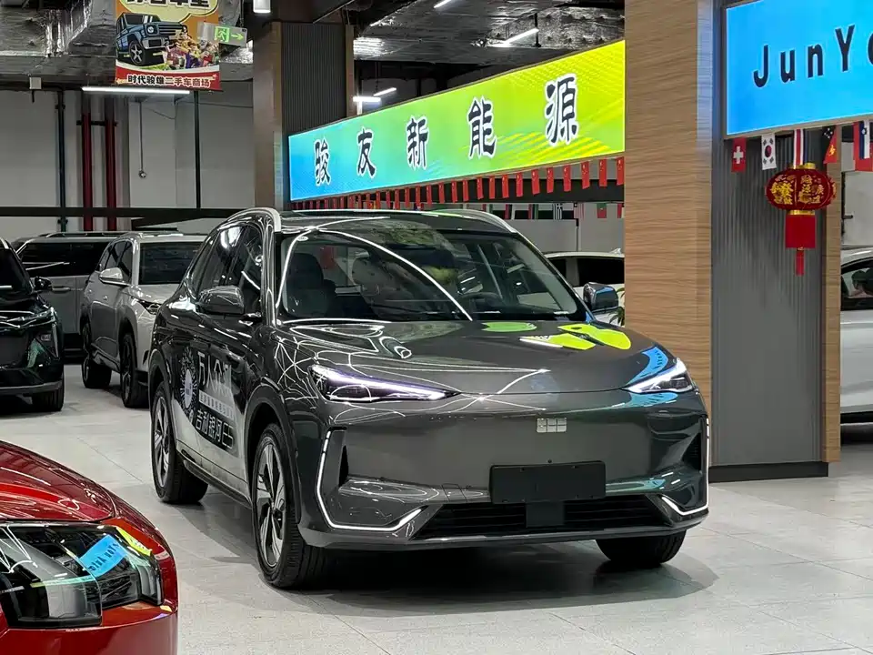 Geely Galaxy Galaxy E5