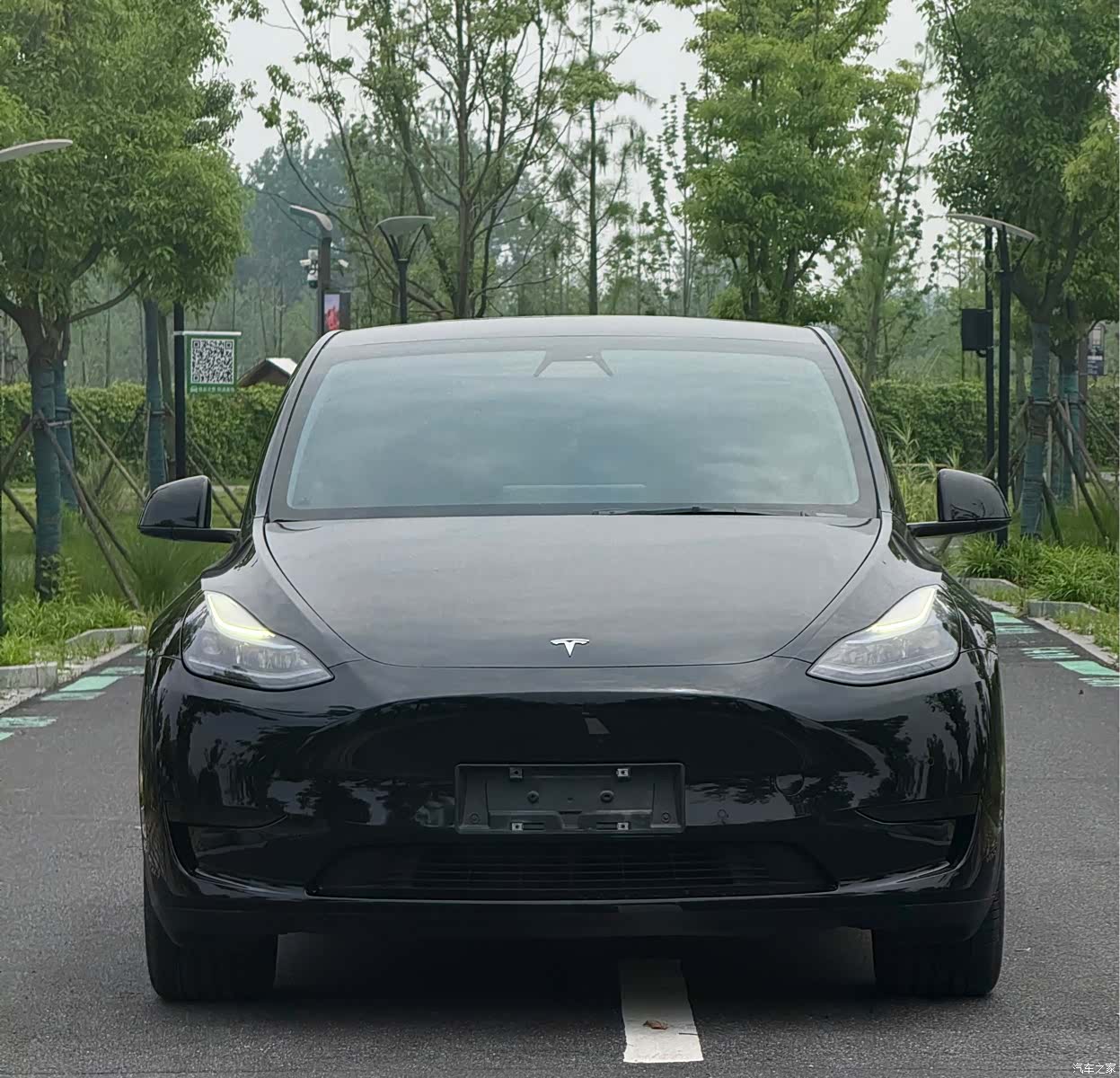 Tesla Model Y, 2022 2
