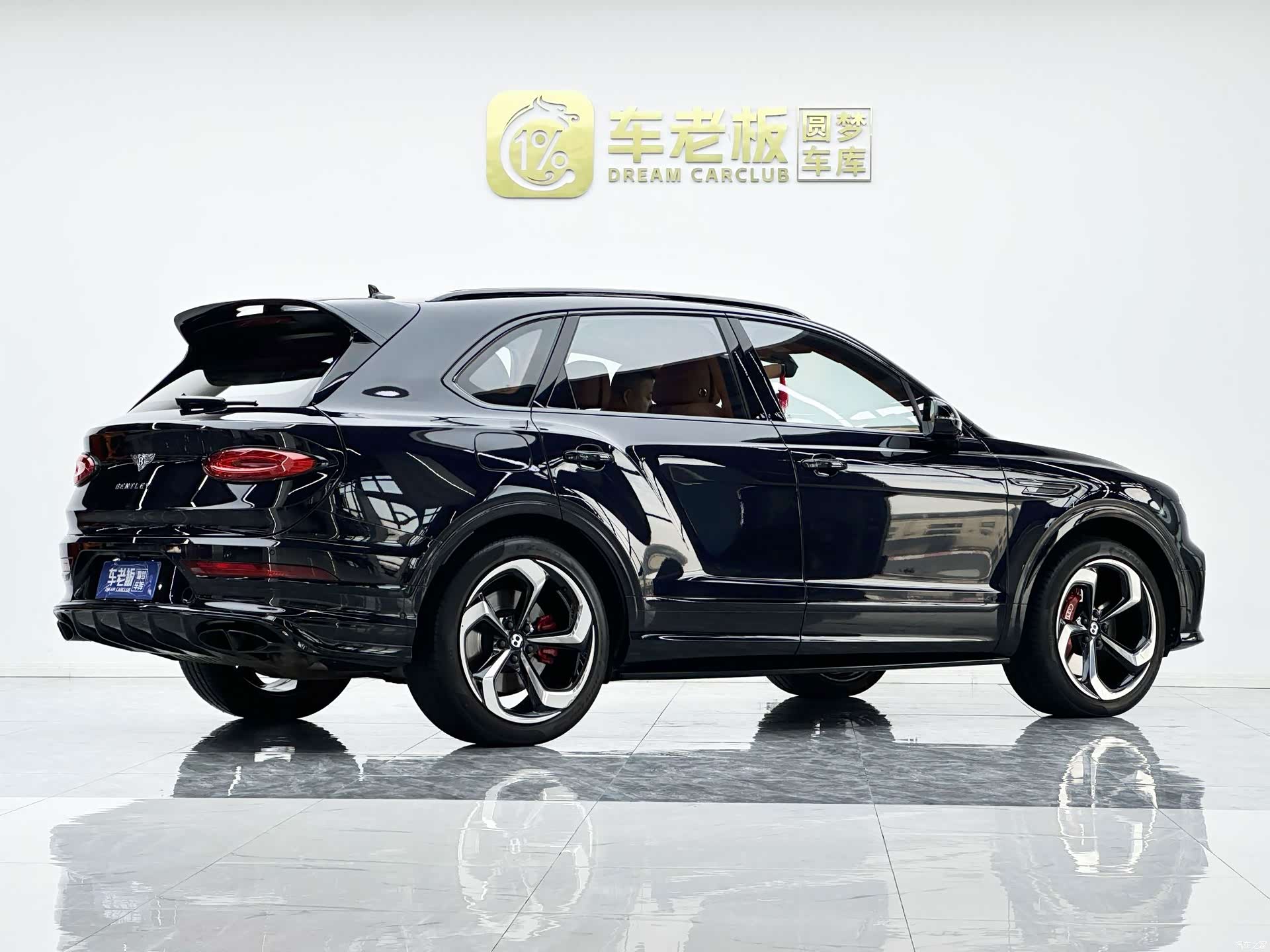 Bentley Bentayga, 2022 4