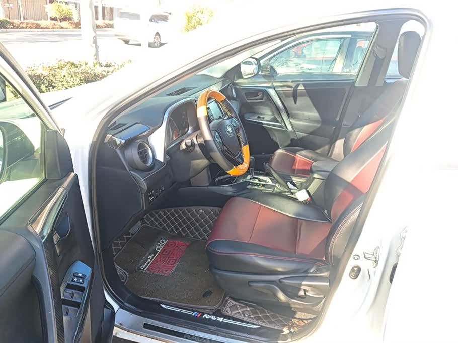 Toyota RAV4 Rongfang