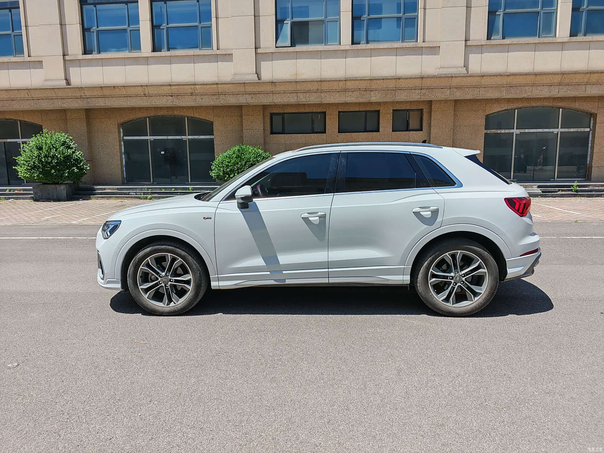 Audi Q3, 2020 все фото