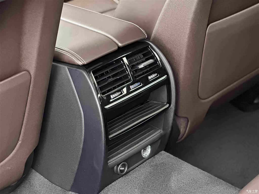 BMW 5 Series, 2019 12