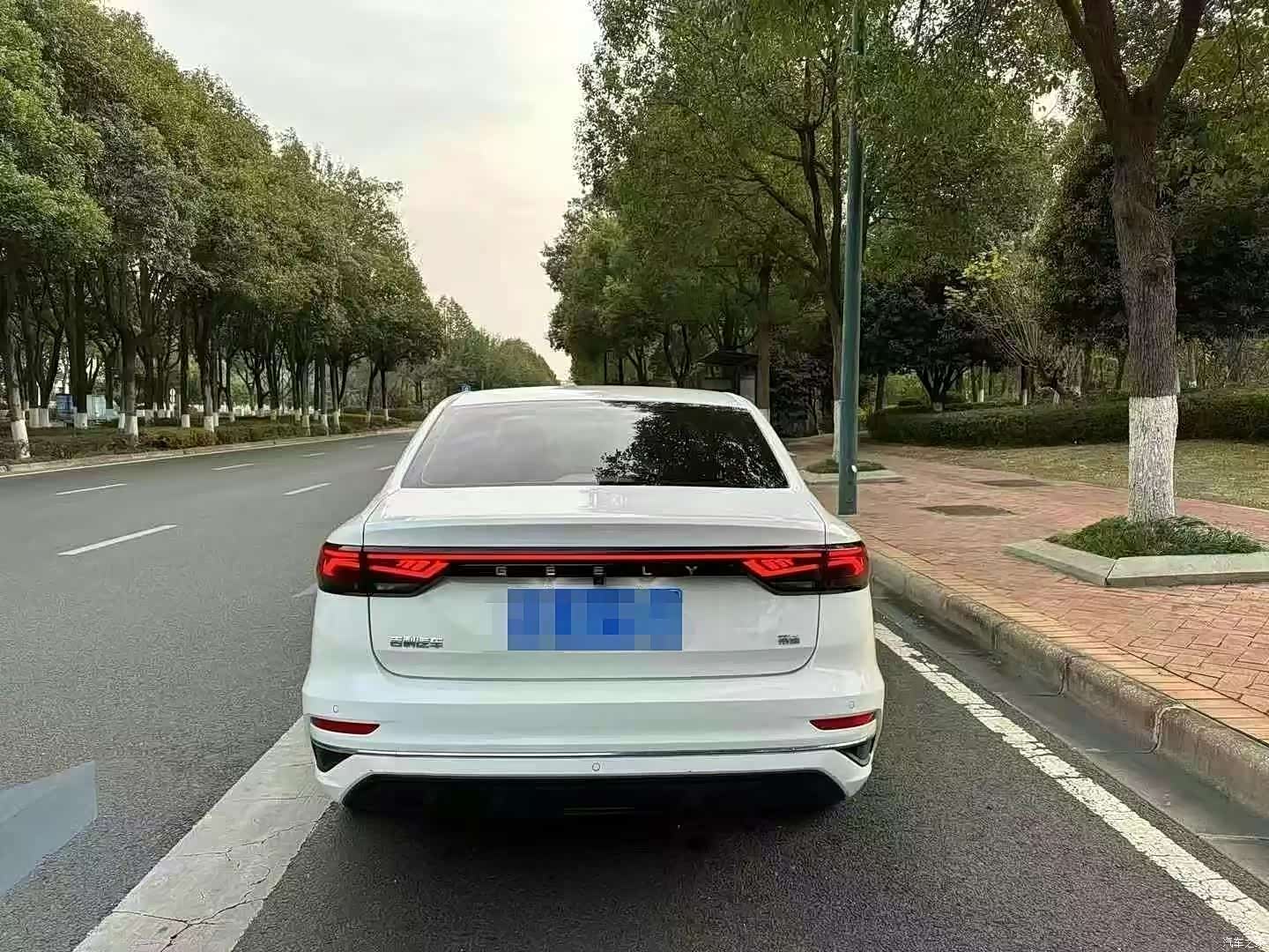Geely Emgrand, 2024 все фото