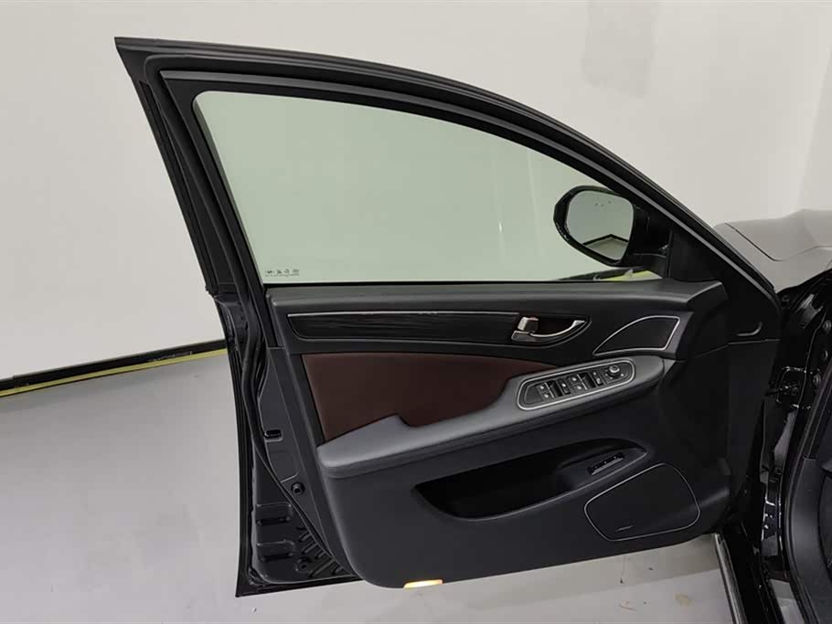 Hongqi H7