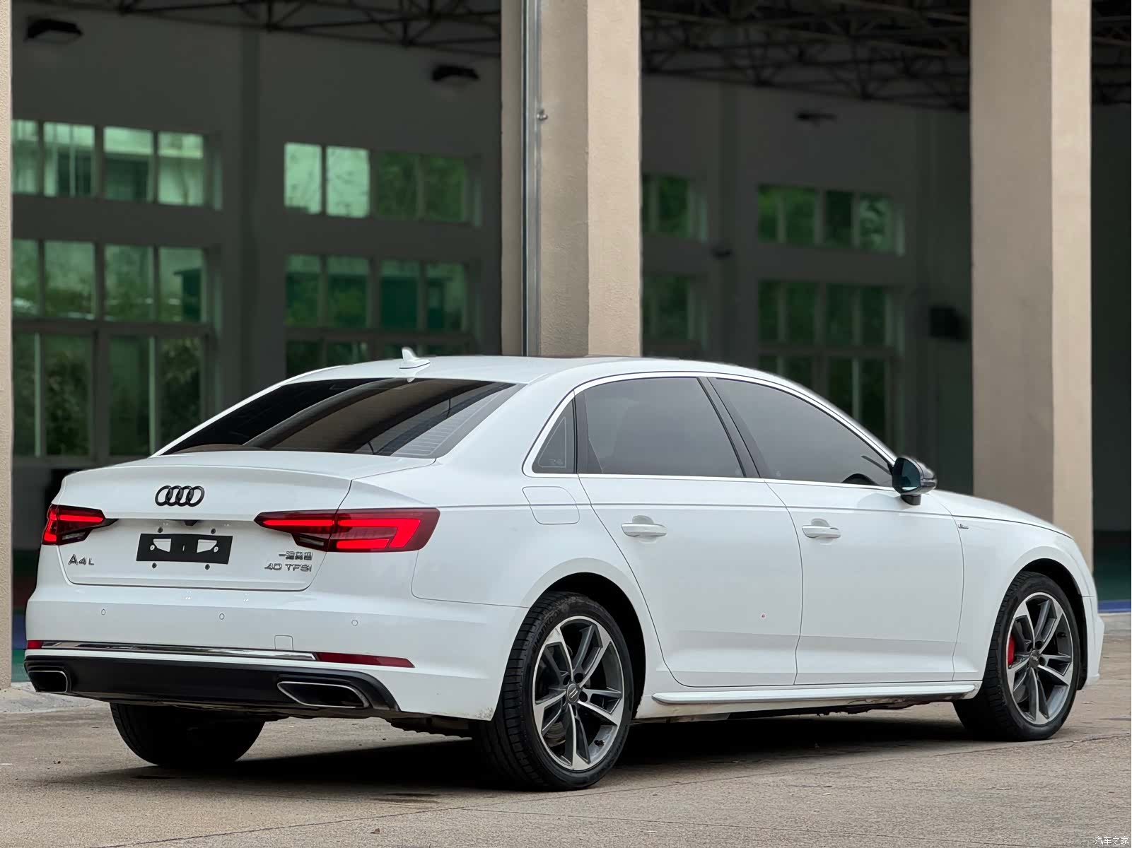 Audi A4L, 2019 4