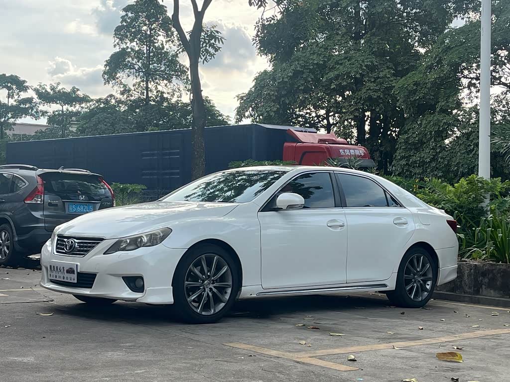 Toyota Reiz