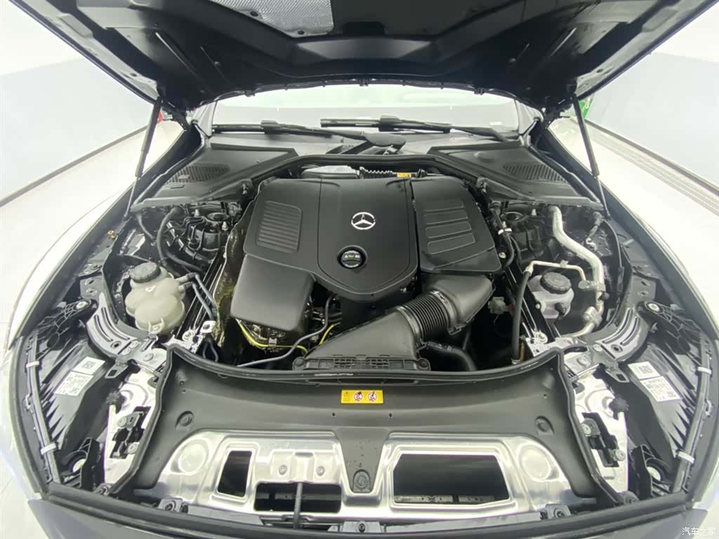 Mercedes-Benz E-Class, 2026 12