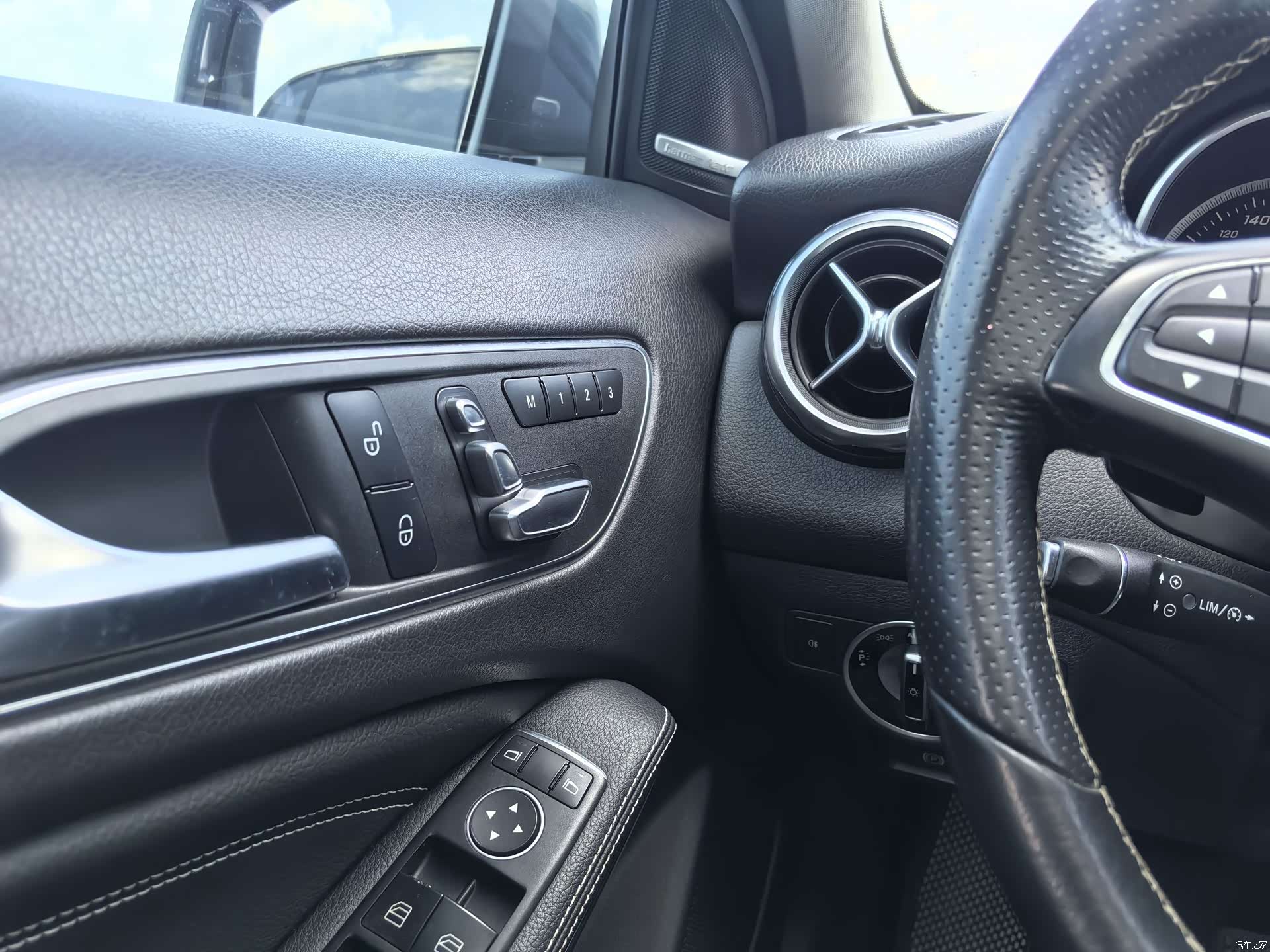Mercedes-Benz GLA, 2018 11