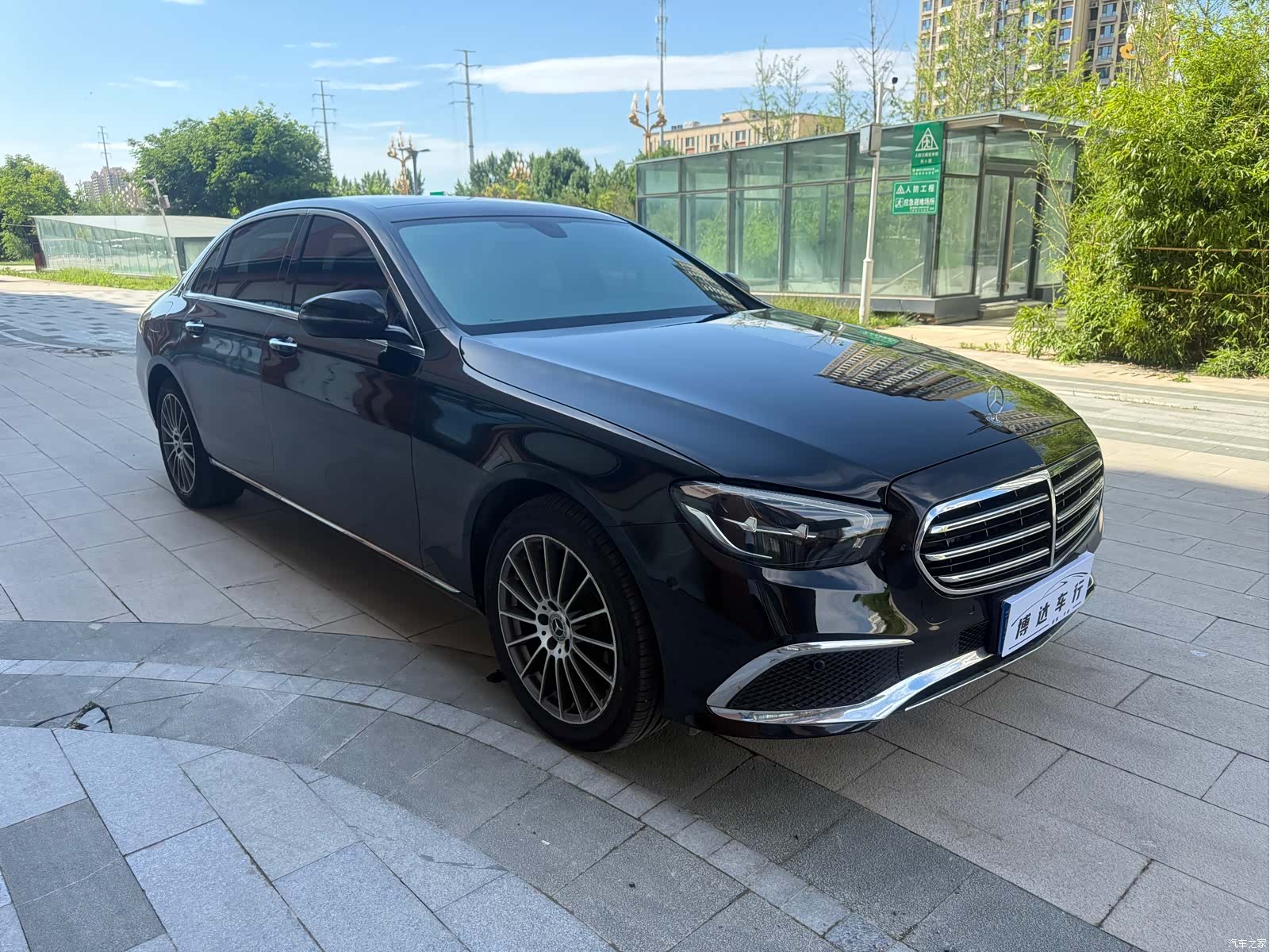 Mercedes-Benz E-Class, 2022 3